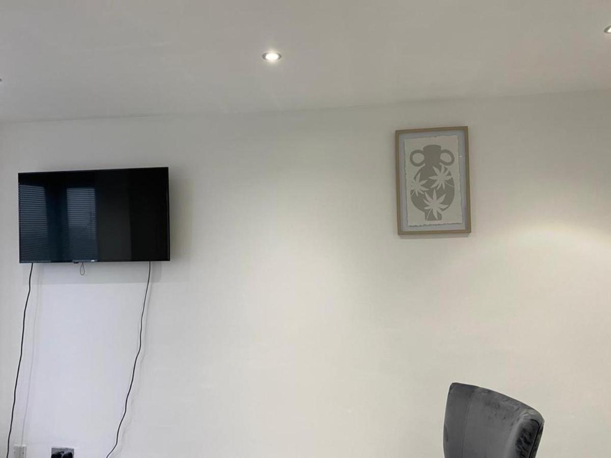 Luxurious 2-Bed Apartment In Woolwich Λονδίνο Εξωτερικό φωτογραφία
