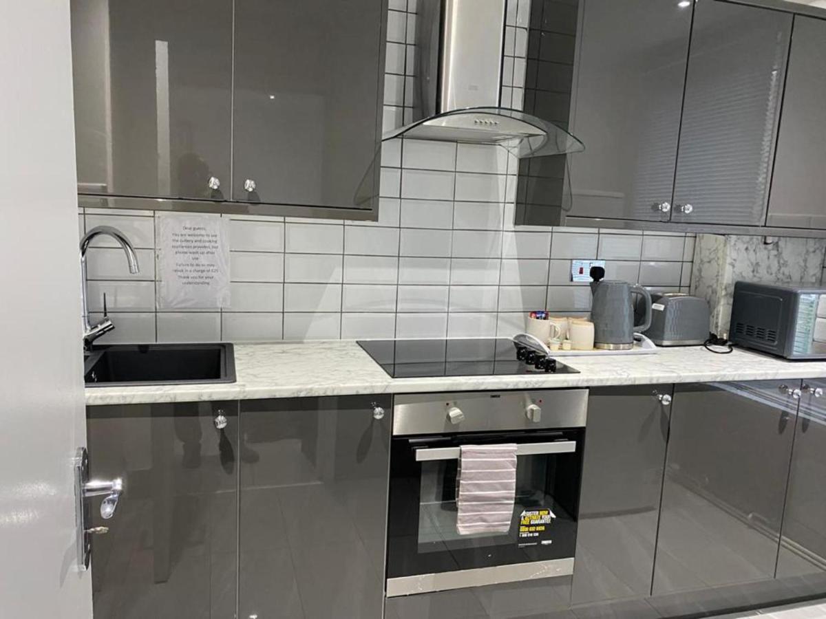 Luxurious 2-Bed Apartment In Woolwich Λονδίνο Εξωτερικό φωτογραφία